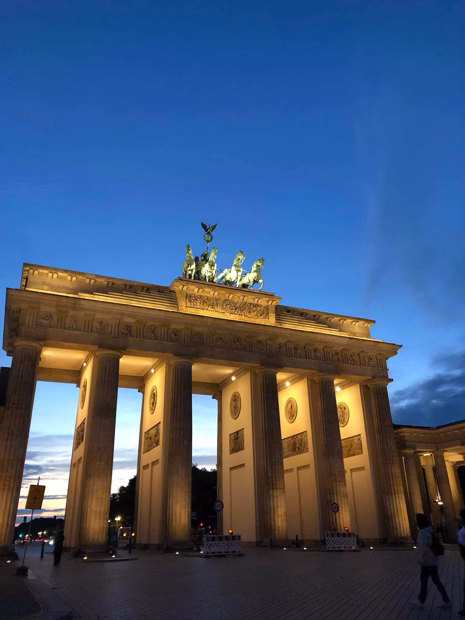 Brandenburg Gate at night